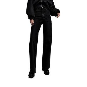 TRF WIDE LEG JEANS
HIGH RISE - WIDE LEG - FULL LENGTH